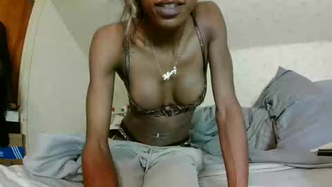 Bella online show from January 12, 2026, 10:15 pm