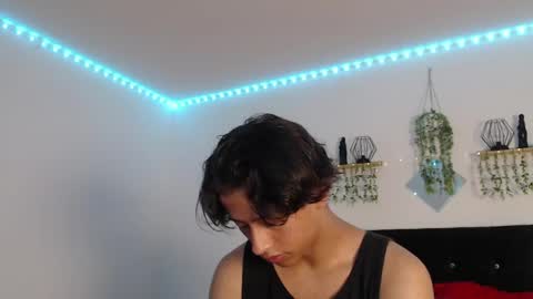 labrinthteasing online show from March 31, 2026, 7:25 pm