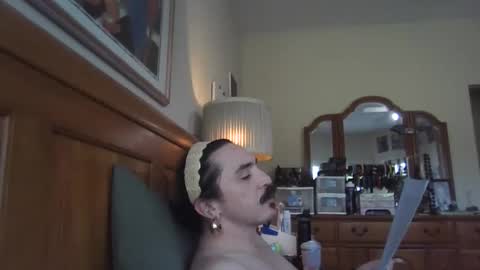 ladikanana_ online show from December 4, 2025, 5:54 pm