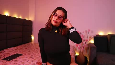 Kathie  Dicky    online show from October 20, 2025, 2:28 pm