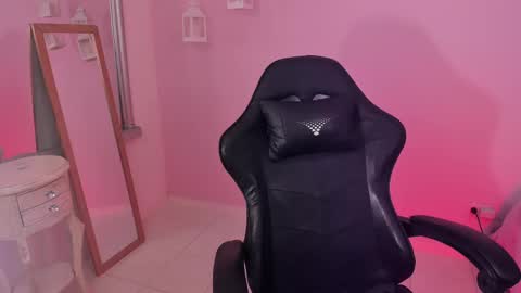 Snapshot of lady_danbury chatting on March 6, 2025, 9:53 pm Karla - Instagram   lady karla1 online show from March 6, 2025, 9:53 pm