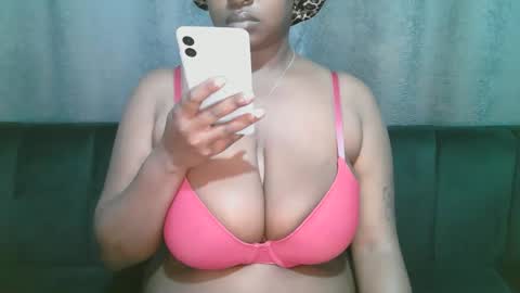 lady_dearra online show from March 29, 2026, 3:17 am