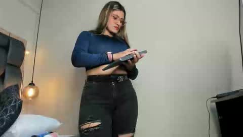Snapshot of lady_falcon chatting on October 7, 2025, 2:31 am LADY online show from October 7, 2025, 2:31 am