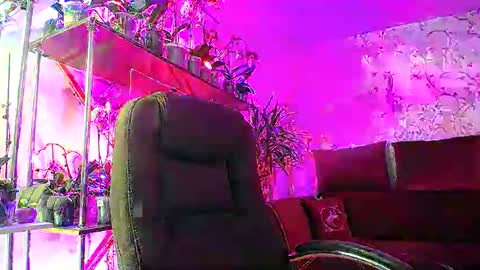 Lady Gloria online show from February 15, 2025, 6:44 am