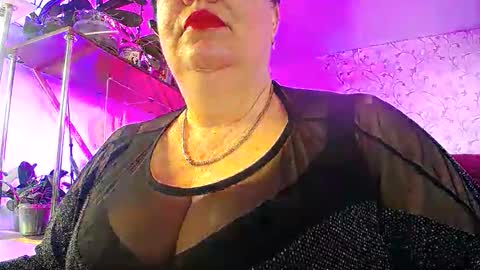 Snapshot of lady_gloria chatting on February 2, 2026, 6:12 am Lady Gloria online show from February 2, 2026, 6:12 am