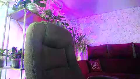 Snapshot of lady_gloria chatting on February 3, 2026, 6:40 am Lady Gloria online show from February 3, 2026, 6:40 am