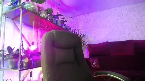 Snapshot of lady_gloria chatting on February 20, 2026, 7:10 am Lady Gloria online show from February 20, 2026, 7:10 am