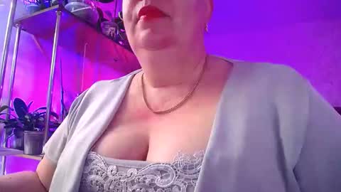 Snapshot of lady_gloria chatting on February 23, 2026, 1:41 pm Lady Gloria online show from February 23, 2026, 1:41 pm