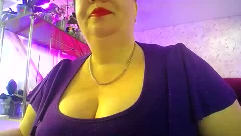 Lady Gloria online show from April 18, 2026, 7:01 am