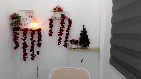   online show from March 4, 2025, 8:05 pm