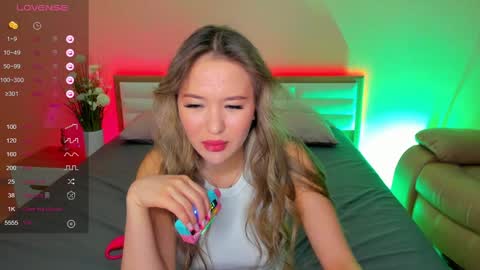 Krissy online show from December 29, 2024, 3:11 am