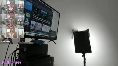 Snapshot of lady_miss___ chatting on April 17, 2026, 1:14 pm lady_miss___ online show from April 17, 2026, 1:14 pm