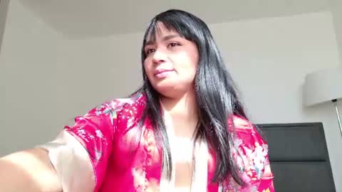 Snapshot of lady_ni chatting on July 1, 2026, 1:34 pm 700 1300 -5 online show from July 1, 2026, 1:34 pm