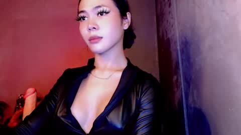Snapshot of lady_of_pleasure28 chatting on May 28, 2026, 5:10 pm Ella online show from May 28, 2026, 5:10 pm