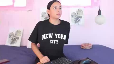 Snapshot of lady_rossee chatting on September 16, 2025, 2:29 pm Leidy online show from September 16, 2025, 2:29 pm