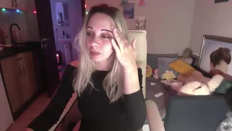 lady_smile69 online show from October 21, 2025, 7:03 pm