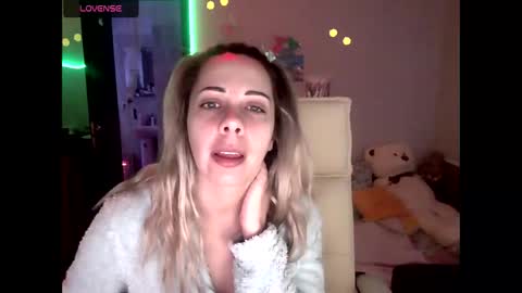 lady_smile69 online show from February 11, 2026, 4:28 am