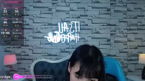 Snapshot of lady_violet_bridgerton_a chatting on December 15, 2024, 10:15 pm Lady Violet Bridgerton online show from December 15, 2024, 10:15 pm