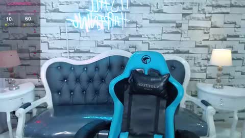 Snapshot of lady_violet_bridgerton_a chatting on January 11, 2025, 1:16 am Lady Violet Bridgerton online show from January 11, 2025, 1:16 am