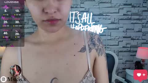 Snapshot of lady_violet_bridgerton_a chatting on February 9, 2025, 11:58 am Lady Violet Bridgerton online show from February 9, 2025, 11:58 am