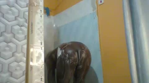 lindah32 online show from February 4, 2026, 9:31 pm