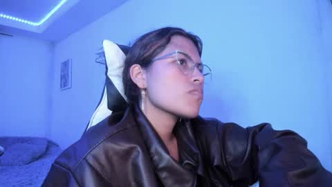  Lady  online show from February 3, 2026, 2:53 am