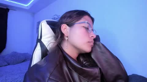  Lady  online show from February 11, 2026, 4:50 am