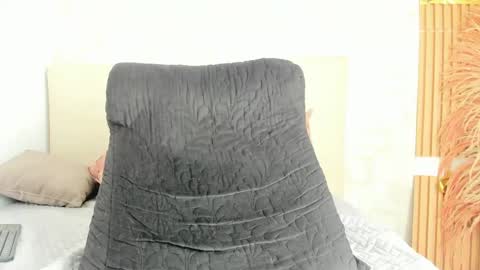  Danna................. online show from April 18, 2026, 7:07 pm