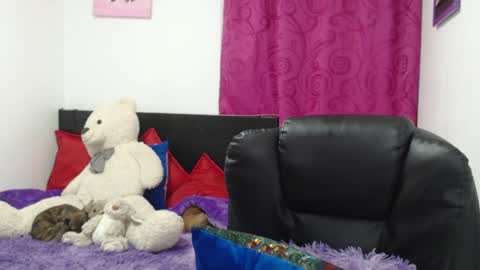 leidy daniela online show from July 8, 2026, 3:22 am