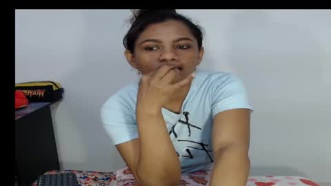 lady online show from December 16, 2025, 4:45 pm