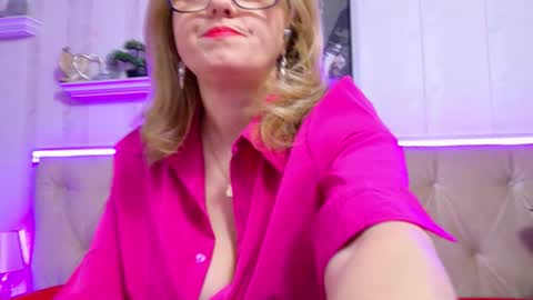 Snapshot of ladyjeen chatting on February 26, 2026, 5:39 am Lady Jeen Back on Sunday 8th of December online show from February 26, 2026, 5:39 am