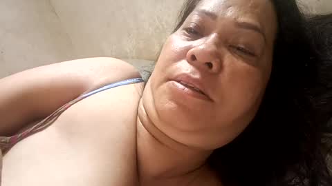 ladyjelyn69 online show from July 27, 2026, 2:51 am