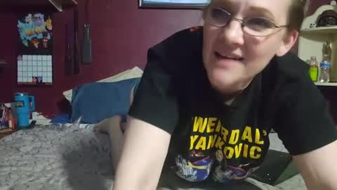 ladykiva_n_hubz online show from September 25, 2025, 1:53 am