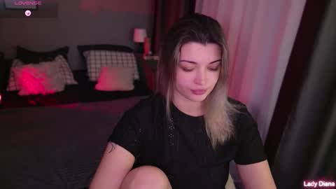 ladylancaster online show from December 5, 2025, 1:09 pm