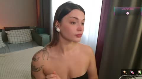 ladylancaster online show from April 26, 2026, 12:14 pm