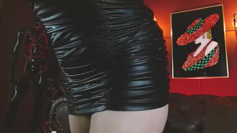 ladylunatikka online show from March 7, 2026, 1:35 am