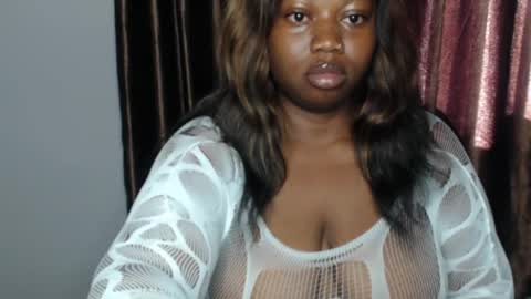 youngladynina online show from May 10, 2026, 8:52 am