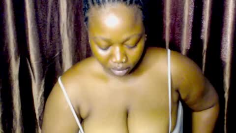 youngladynina online show from May 16, 2026, 7:49 am