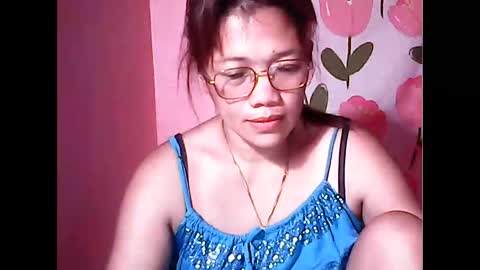 ladysweet4u69 online show from June 8, 2026, 9:15 pm