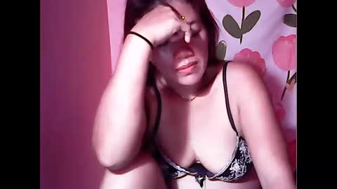 ladysweet4u69 online show from June 9, 2026, 9:21 am
