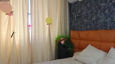 Lilia online show from September 16, 2025, 6:47 am