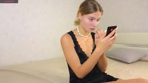 Lilia online show from September 22, 2025, 7:32 am