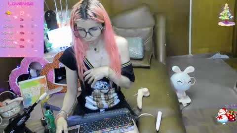 Skinnygirl online show from September 12, 2025, 12:11 am