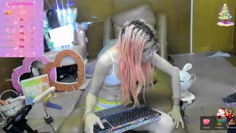 Skinnygirl online show from October 4, 2025, 2:20 am