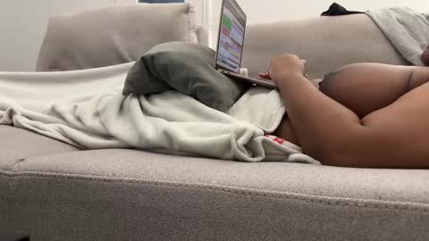 Snapshot of lagrossenoire chatting on January 17, 2025, 3:22 pm Big Black Girl online show from January 17, 2025, 3:22 pm