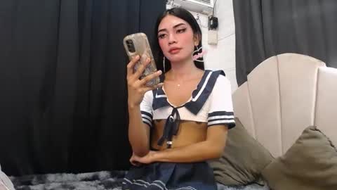 MANIKA online show from February 6, 2025, 6:02 pm