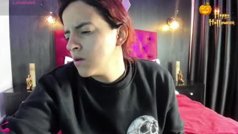 Snapshot of laia_jonees chatting on November 1, 2025, 11:56 am Laia online show from November 1, 2025, 11:56 am