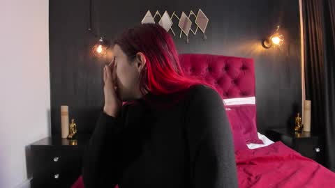 Snapshot of laia_jonees chatting on November 27, 2025, 12:18 pm Laia online show from November 27, 2025, 12:18 pm