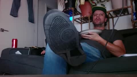 Snapshot of laidback_and_chill chatting on December 6, 2024, 4:36 am Rick online show from December 6, 2024, 4:36 am