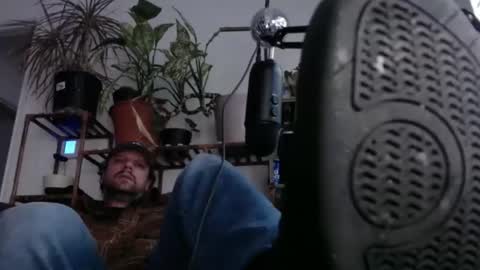 Snapshot of laidback_and_chill chatting on December 10, 2024, 10:47 pm Rick online show from December 10, 2024, 10:47 pm